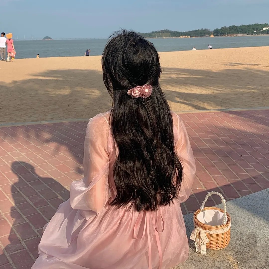 闪婚后总裁夫妇的马甲捂不住了